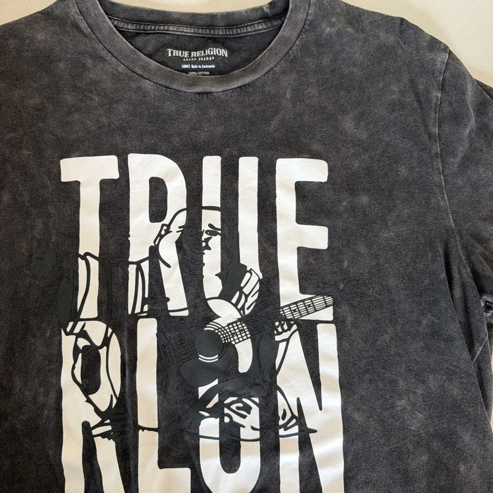True Religion Men Crew Neck T-Shirt Size Large Buddha Guitar Graphic Wash